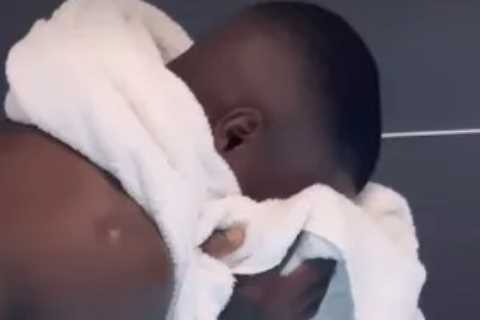 Chelsea's £115m New Boy Moises Caicedo Trolled for Struggling with Ice Bath