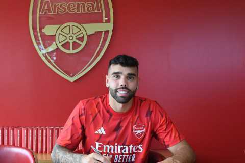 Aaron Ramsdale now has SERIOUS competition at Arsenal.. don’t bet against David Raya bagging the..