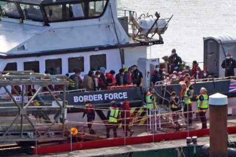 Rishi Sunak’s Rwanda plan will end the migrant crisis, says former foreign minister