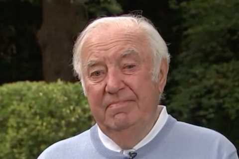 Emotional Jimmy Tarbuck fights back tears as he reveals final time he saw friend Michael Parkinson..