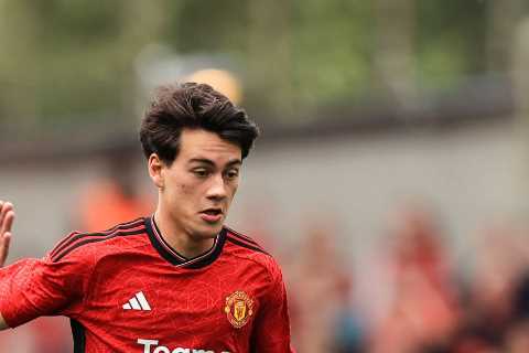 Man Utd fans outraged as Pellistri set for loan move