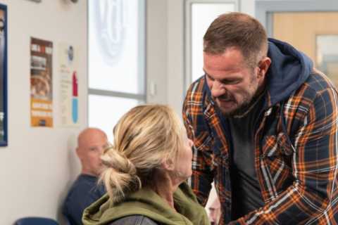 Coronation Street fans spot rival soap villain on the cobbles in vicious attack