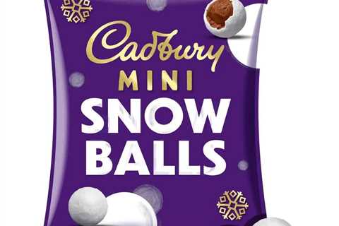 Christmas Cadbury snowballs are back and fans are going wild!