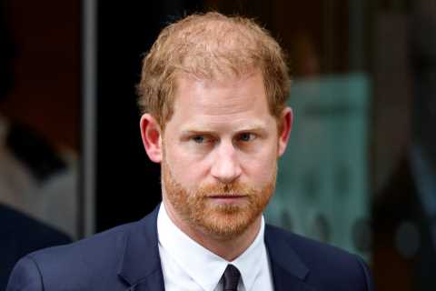 Prince Harry WILL return to UK days before anniversary of Queen’s death… but is SNUBBED from family ..