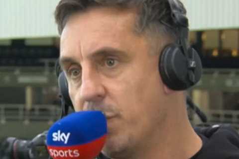 Gary Neville Admits Fear of Facing Liverpool Star Darwin Nunez