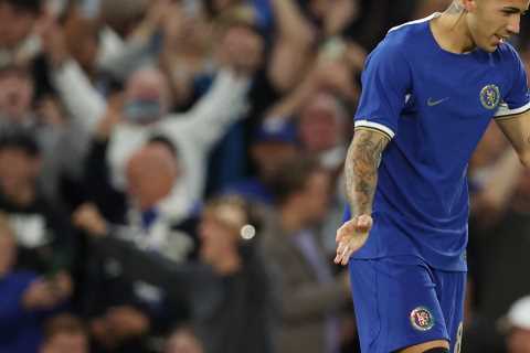 Chelsea Clinches Carabao Cup Clash with Enzo Fernandez's First Goal for Club