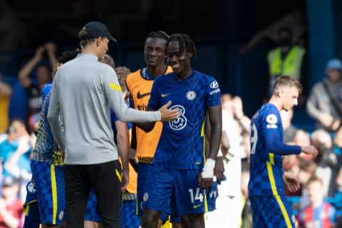 Bayern Munich boss Thomas Tuchel calls Trevoh Chalobah in desperate attempt to finalise transfer..