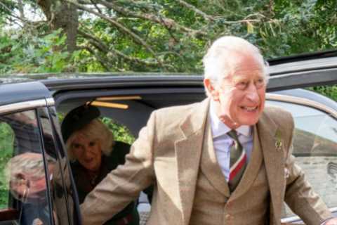 King Charles dons a kilt as he, Queen Camilla &amp; Princess Anne are joined by PM Rishi Sunak for..