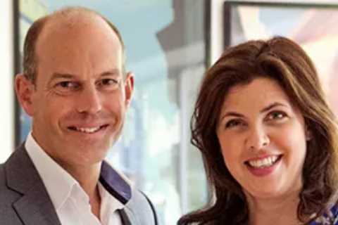 Telly's Phil Spencer Visits Pub Where His Parents Died in Car Crash