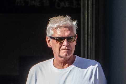 Phillip Schofield spotted at London pub as Holly Willoughby returns to This Morning