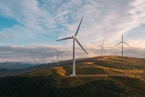 Rishi Sunak to End Onshore Wind Ban to Prevent Tory Rebellion