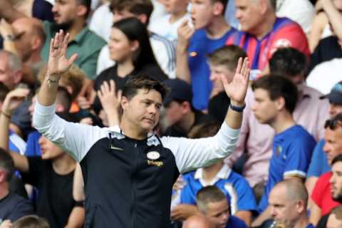 Chelsea Fans Demand Tactical Changes from Mauricio Pochettino for Victory against Bournemouth