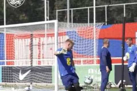 Arsenal fans call for Ramsdale to play in midfield as fans project ‘next level’ skill in England..