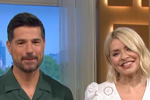 Holly Willoughby apologises to This Morning guest after on-air mishap