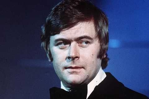 Beloved TV Impressionist and Comedian Mike Yarwood Dies at 82