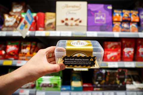 Supermarket Uses Dummy Boxes to Combat Shoplifters