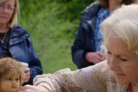 Antiques Roadshow Star Bunny Campione Announces Husband's Death at 91