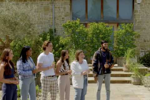Davina McCall stuns in tiny playsuit as My Mum, Your Dad premieres on ITV1