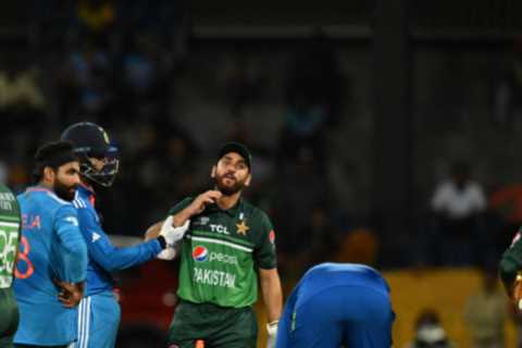 Asia Cup star Agha Salman left with bloodied face during Pakistan v India match as fans praise KL..