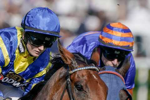 Trueshan Sprints to Victory in Doncaster Cup as Jockey Hollie Doyle Amazes