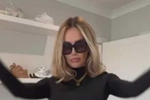 Laura Anderson wows fans with incredible post-baby figure