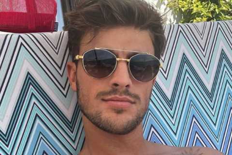 Love Island Star Reveals ‘Real Skin’ with Unseen Condition