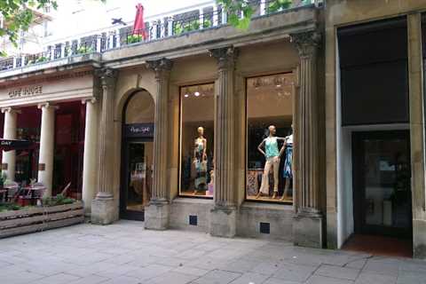 High street fashion retailer closes branch, but shoppers have other options