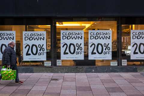 Major High Street Cafe in Reading Set to Close as House of Fraser Shutters