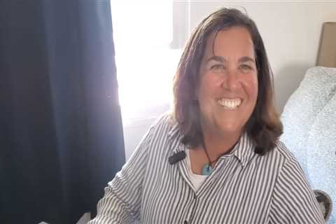 Woman Finds Happiness in Tiny Home Community After Cancer Diagnosis