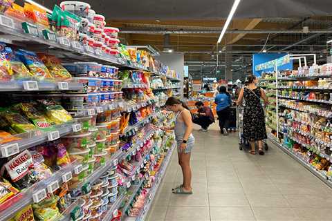 Final Day as Bargain Supermarket Closes Store Doors for Good, Leaving Shoppers Worried Over Ghost..