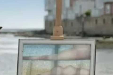 I Saved a Stained Glass Window from a Skip Outside a Chippie – I Was in Shock When I Found Out Its..