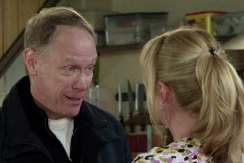 Shock double Coronation Street exit as Stephen Reid plans new life in Thailand