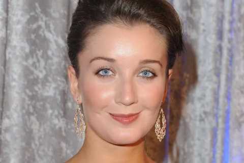 Who is Ryder Cup singer Carly Paoli, and what was the England football controversy?