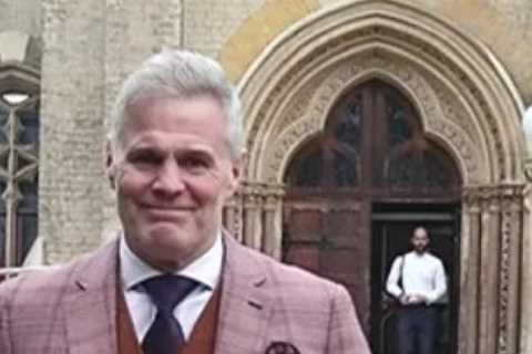 Ex-world boxing champion Glenn McCrory CLEARED of sex assault after ‘calling waitress pet &..