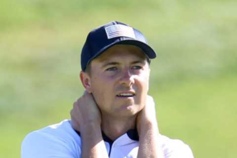 Frustrated Jordan Spieth snaps at photographers as fans say Team USA star is ‘rattled’ as Ryder Cup ..