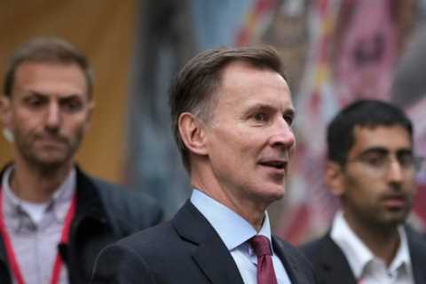 Jeremy Hunt to Crack Down on Benefits Claimants Refusing to Find a Job