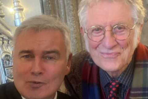 TV Presenter Eamonn Holmes Gets Unexpected Help from Rock Legend Noddy Holder