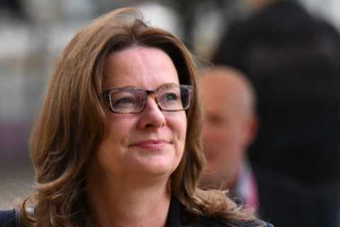 Mobile phones to be banned from UK classrooms, says Education Secretary