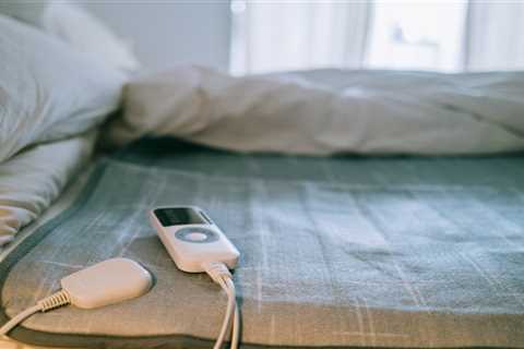 Free Energy-Saving Tips and Freebies to Lower Your Winter Energy Bills