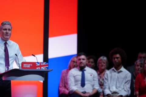 Keir Starmer Rolls Up His Sleeves as He Bids to Banish Corbyn's Ghost & Leads Ovation for Israel at ..