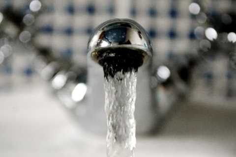 Labour Plans to Ban Big Bonuses for Water Bosses Who Don't Clean Up