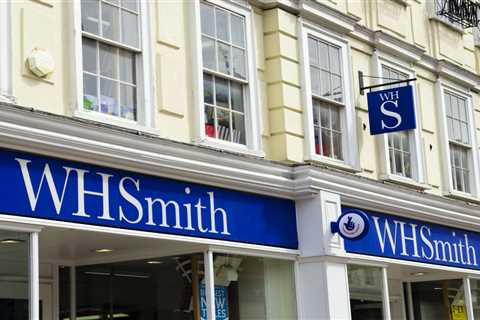 WHSmith Launches Massive Closing Down Sale as Store Set to Close