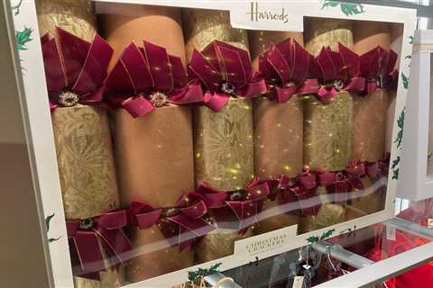 Harrods Releases £750 Box of Festive Crackers Filled with Luxury Gifts