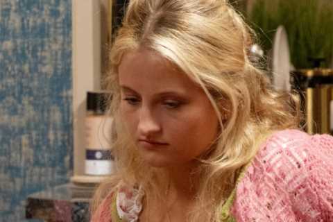 Amelia Spencer Upset by News about Dad Dan in Emmerdale