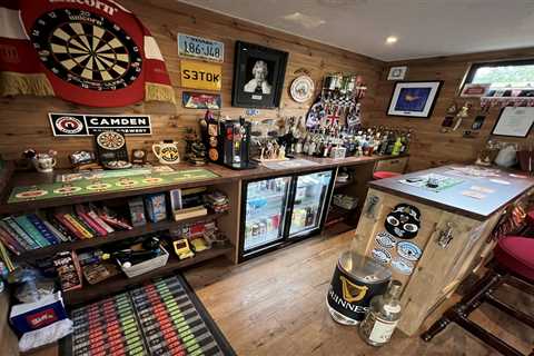 Only Fools and Horses Fan's Pub Shed Among Finalists in Pub Shed of the Year
