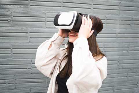 Virtual Reality Games May Reduce Pain in Cancer Patients, Study Finds