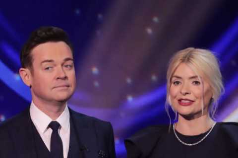Stephen Mulhern in talks to present Dancing On Ice as Holly Willoughby's future on the show remains ..