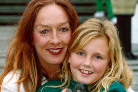 Who is Zara Tindall's half sister Felicity Tonkin?