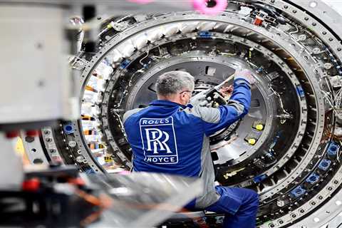 Rolls-Royce cuts thousands of jobs to improve efficiency