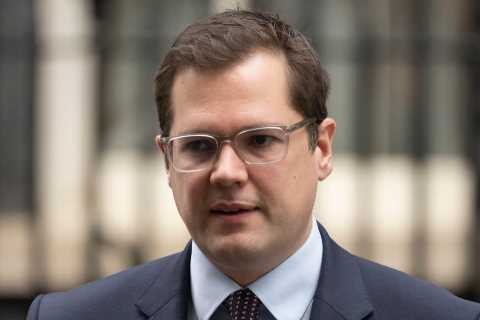 UK to Introduce Annual Cap on Refugees to Ease Strain on Housing and Public Services